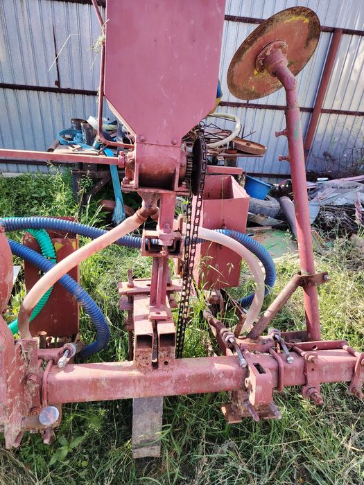 Tractor same și Semanătoare piatra Neamț cu fertilizare