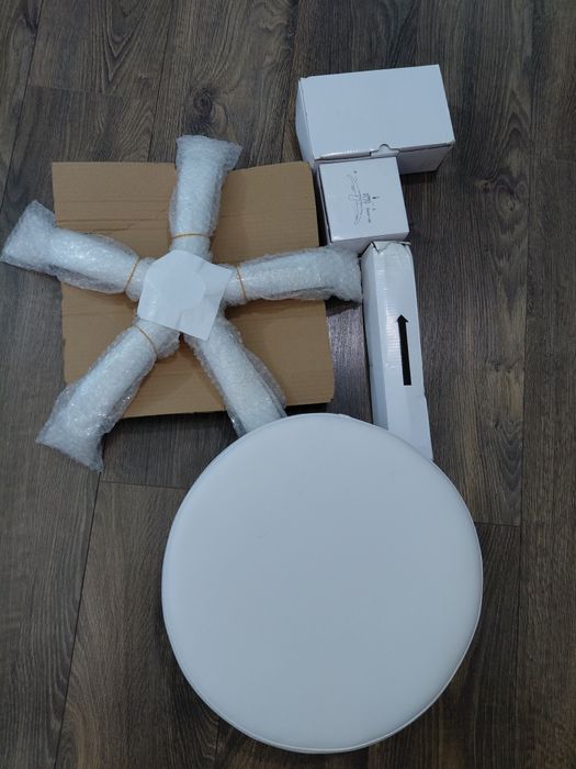 Scaun Salon Zelbuck Piele, NOU