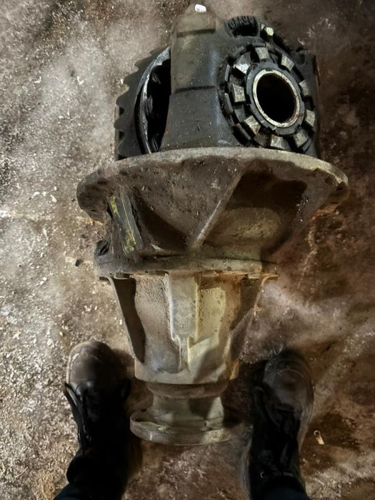 Продам редуктор на полутяж HOWO