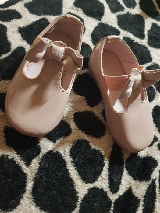 sandalute fetite marimea 19 -20