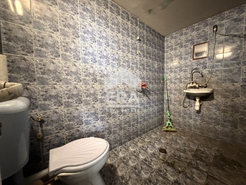 Продава се Промишлена сграда в Силистра, Промишлена зона - Запад - 91 кв.м за 858 €/кв.м - Снимка #5