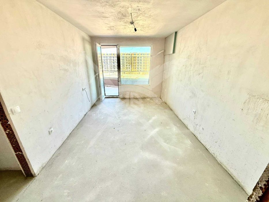 Продава се Тристаен апартамент в Бургас, Славейков - 120 кв.м за 872 €/кв.м - Снимка #2