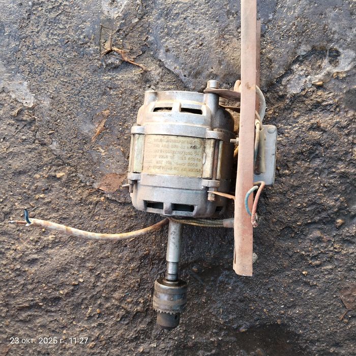 движок с патроном..