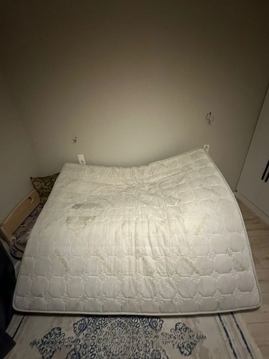 Матрас 2м x 1.6м