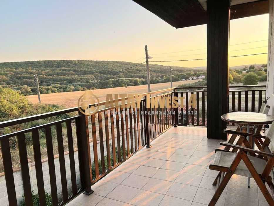 Продава се Къща в с. Юнец, Област Варна - 185 кв.м за 811 €/кв.м - Снимка #2