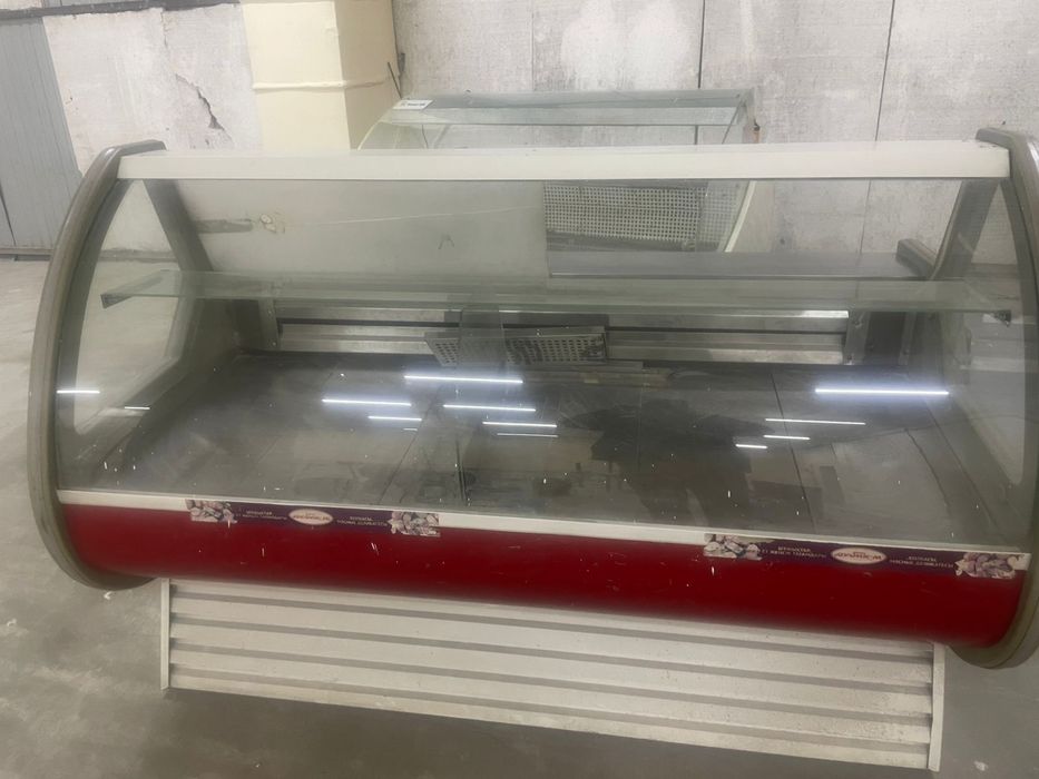 Продам холодильник витрину