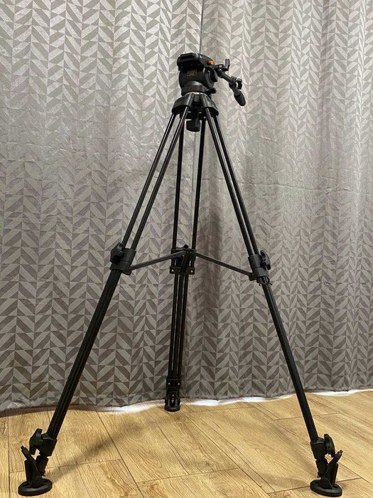 Статив с видео глава