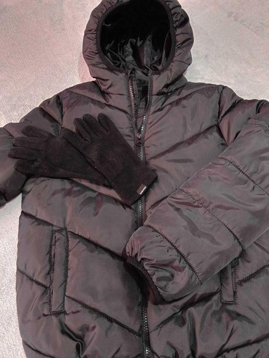 Детско яке за момче в отлично сьстояние, подарьк рькавици  Quechua