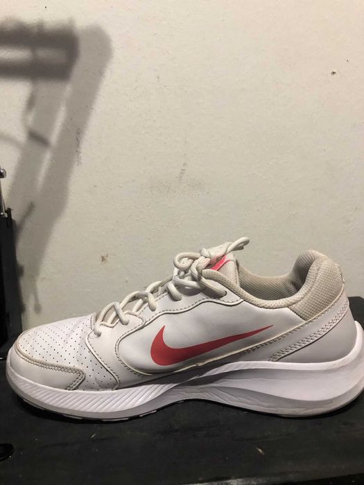 Adidasi de algergat Nike Todos, femei.