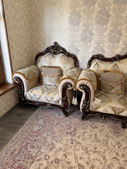 Продается мягкая мебель диван кресло китай