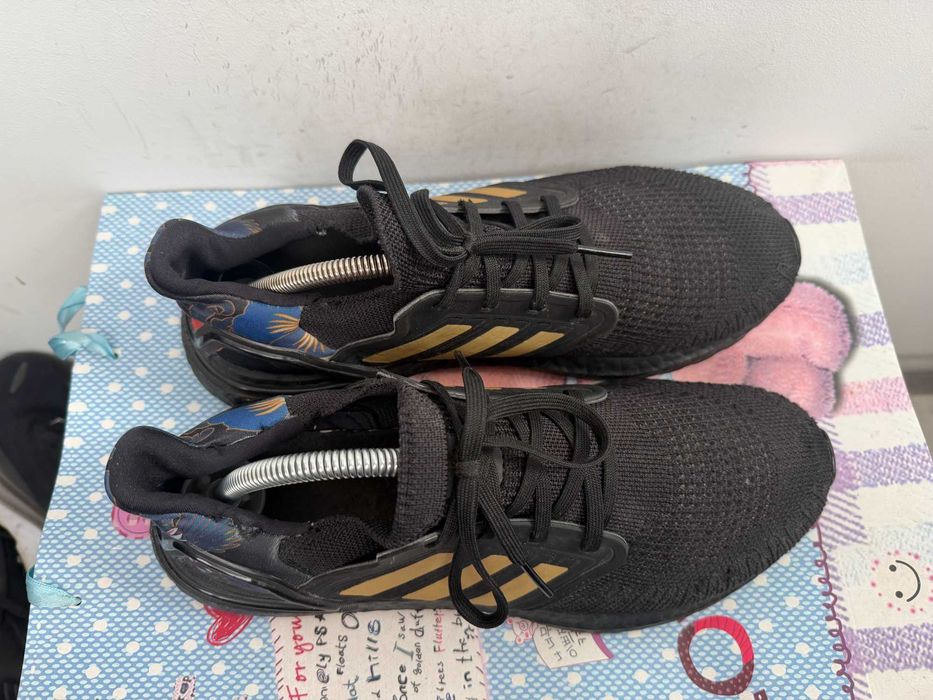 adidas UltraBoost 20''оригинални маратонки 44 номер