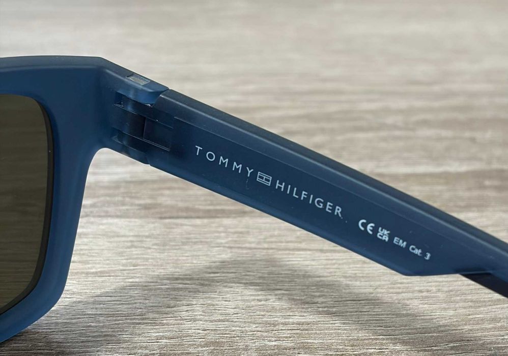 Слънчеви очила Tommy Hilfiger TH 1975/S