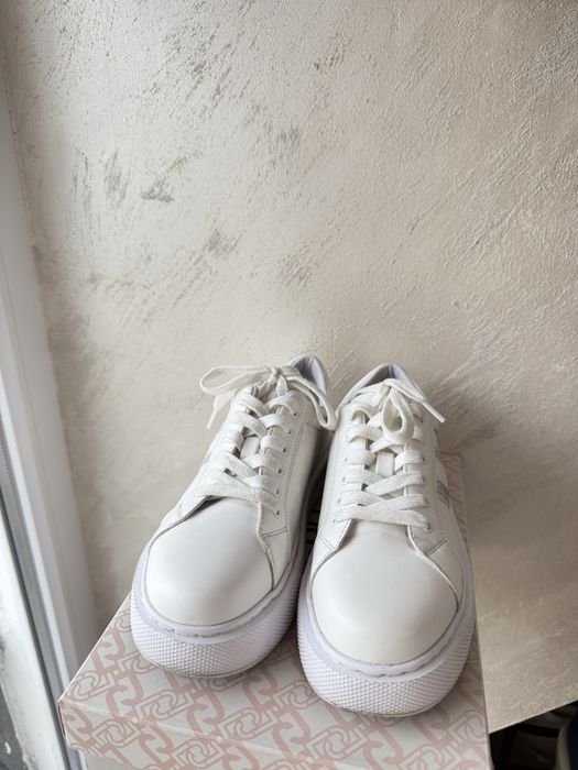 Бели сникърси/ обувки/ маратонки Liu Jo