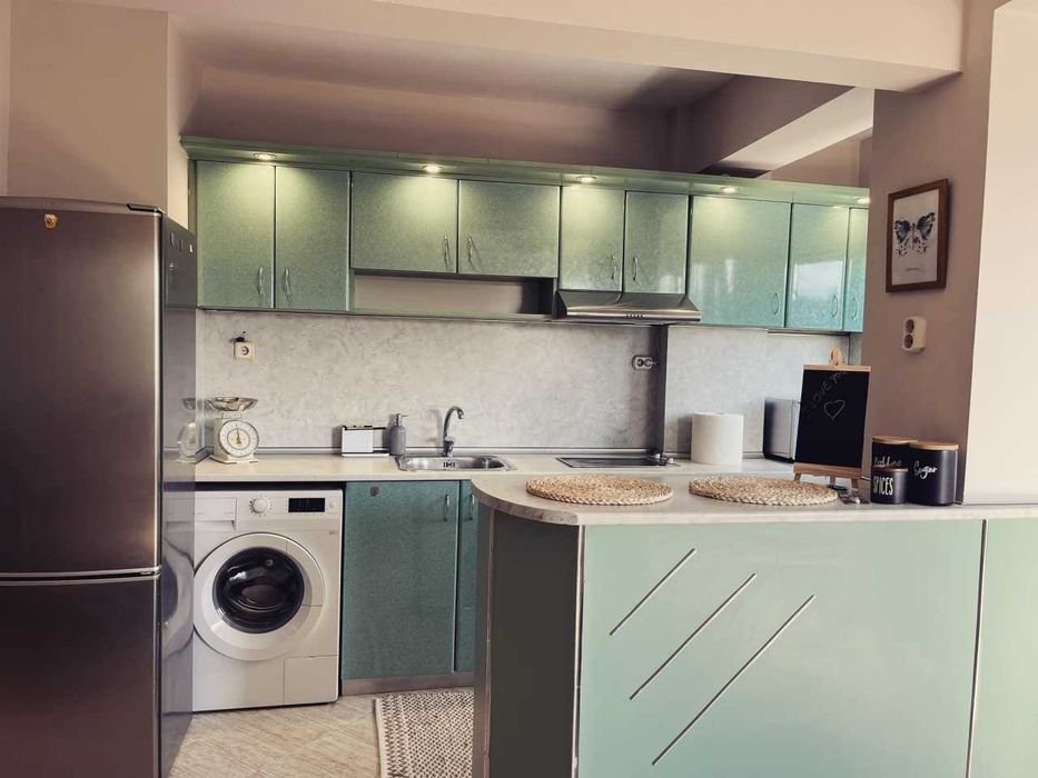 Продава се Тристаен апартамент в Пловдив, Каменица 1 - 84 кв.м за 1117 €/кв.м - Снимка #2