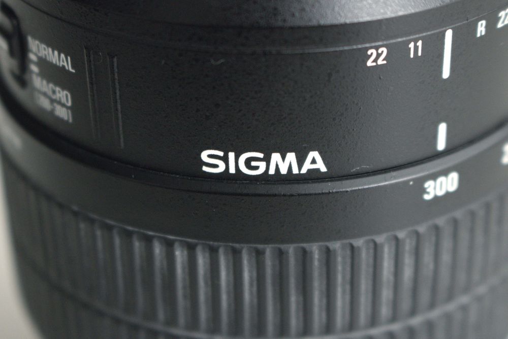 Sigma 70-300mm Obiectiv Foto DSLR F4-5.6 compatibil Canon EF