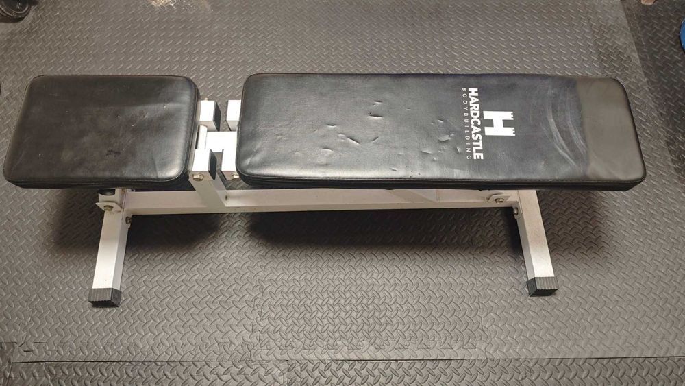 Клетка за вдигане на тежести, лежанка и олимпийски дискове Ф50