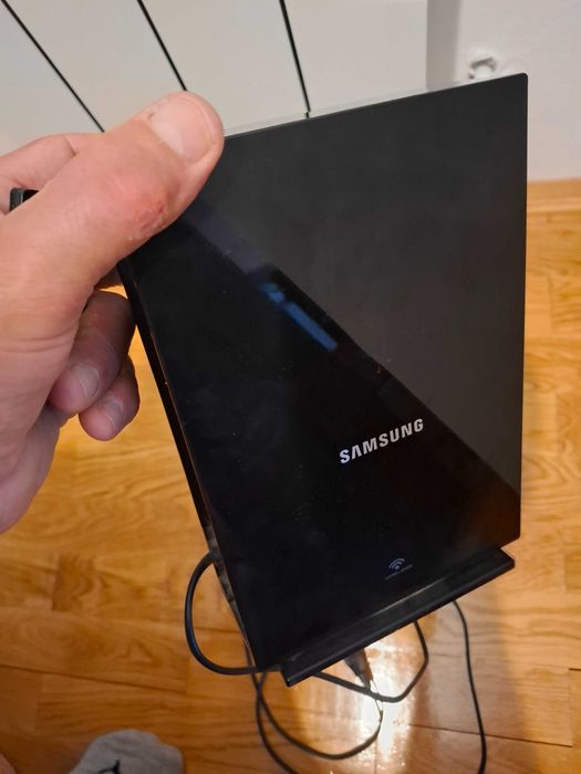 Unitate wireless samsung seria 5000 cu cardul aferent.
