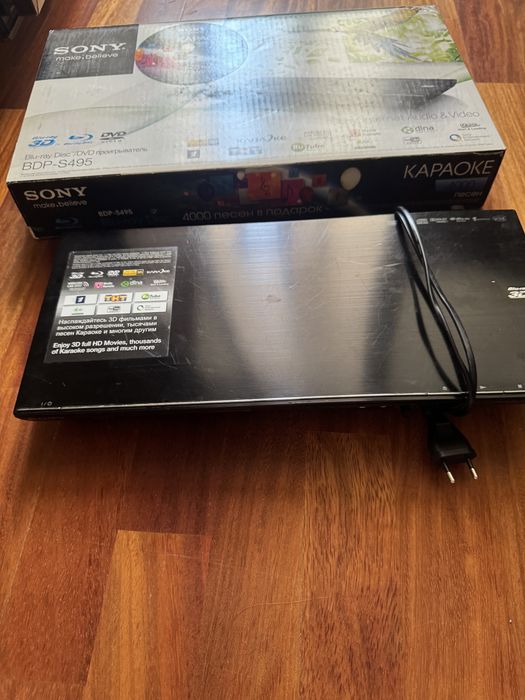 Blu-ray / DVD-плеер Sony BDP-S495