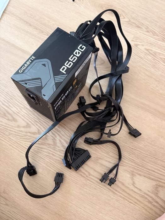 Sursa PC Gigabyte P650G Gold