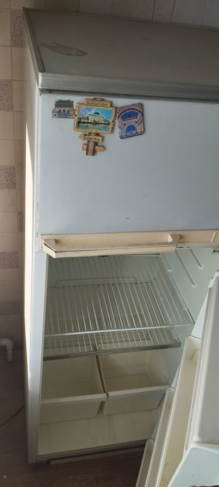 Продам холодильник
