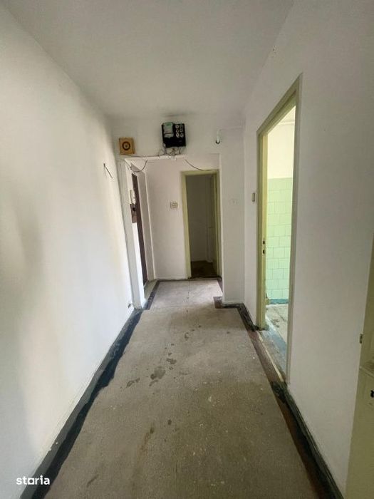 Apartament cu 3 camere, 63.20 mp, zona Valea Rosie
