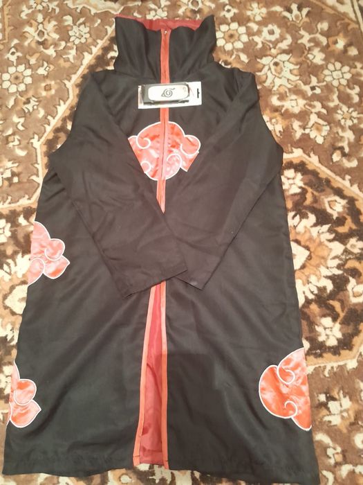 Плащ Акацуки. И повязка.