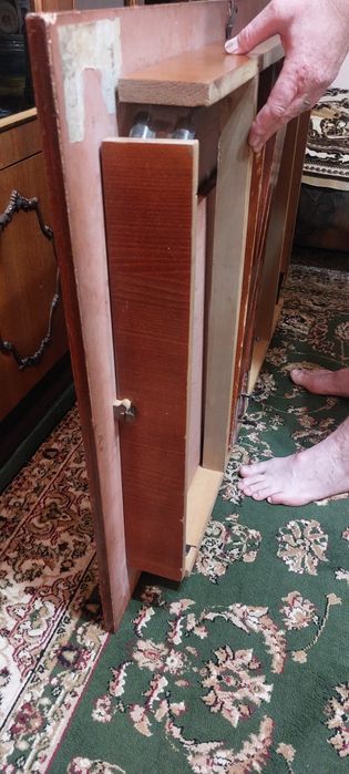 Стол раздвижной,  деревянный