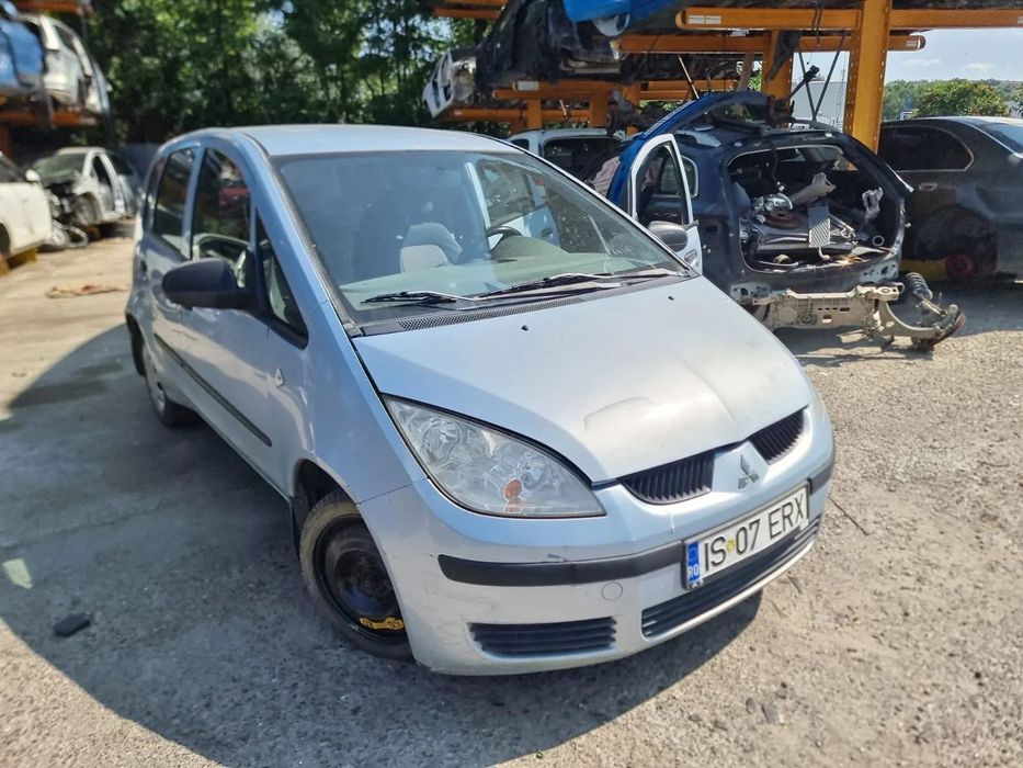Dezmembrez Mitsubishi Colt 6 motor 1.1 134.910 usa portiera fuzeta oglinda stanga dreapta fata spate bara capota