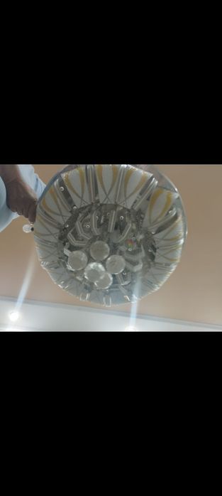 Люстра,в очень хорошем состоянии.