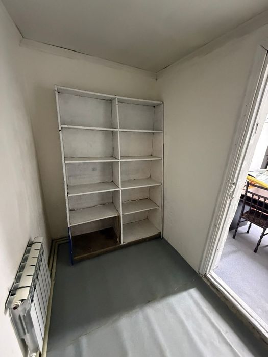 Адам в арнду Магазин