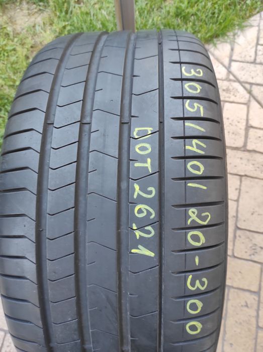 Гуми Pirelli 305/40/20 Pzero , dot 2621