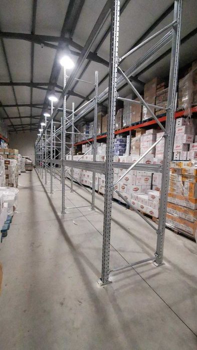 Rafturi metalice industriale pentru depozit/paleti