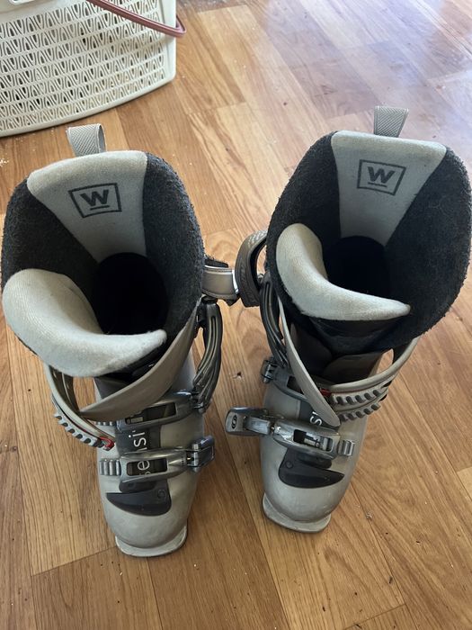 Ботинки горнолыжные Salomon 38р