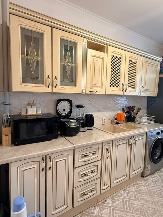 Кухонный мебель...