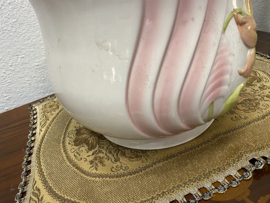 Италианска кашпа от порцелан