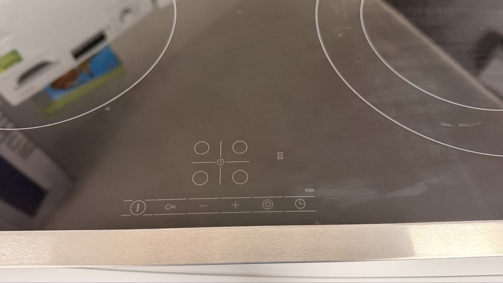 Стъклокерамичен плот BOSCH PKM645BB2E | SERIE 4 | СТЪКЛОКЕРАМИЧЕН ПЛОТ | 60 СМ ,4 зони