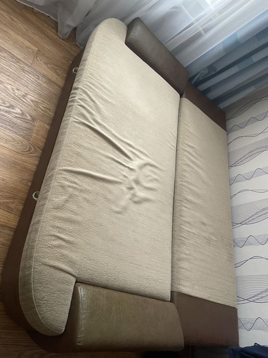 Продам диван! (Разборный двуспальный!)