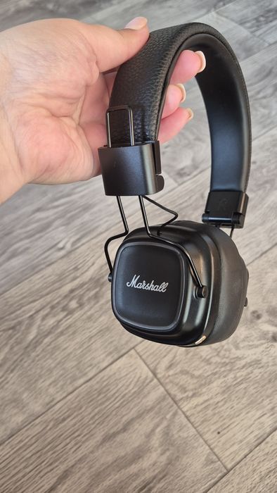 Наушники Marshall