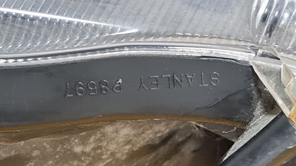 Far halogen stanga Mitsubishi Lancer x viii