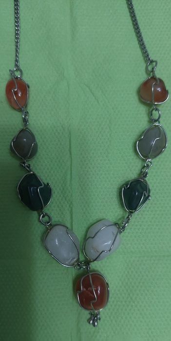 Колие с обеци полускъпоценни камъни