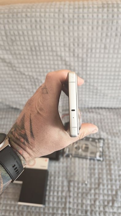 Продавам ZTE Nubia z70s ultra