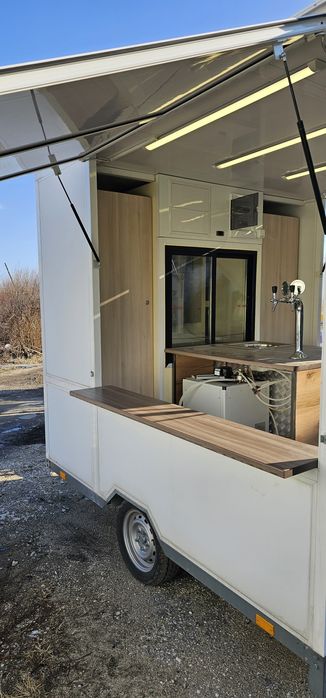 Каравана за бързо хранене