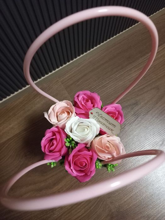 Продавам чантичка с ароматни сапунени рози