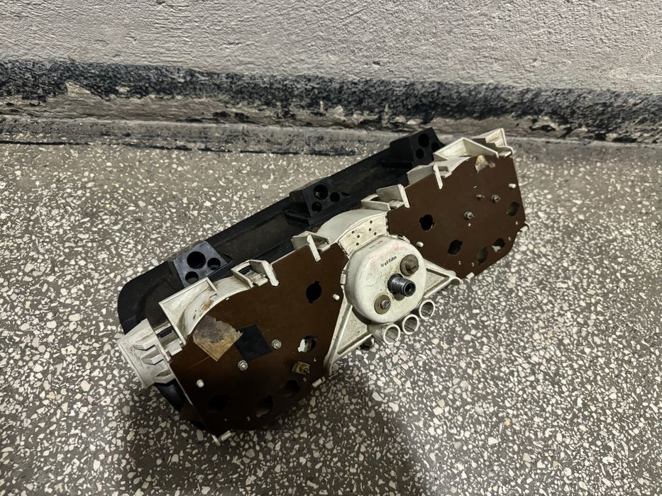 Ceasuri bord Dacia 1310