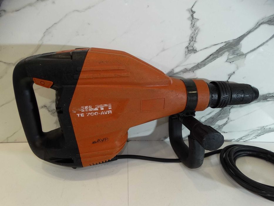 2025 - Hilti TE 700 AVR - Къртач 11.5 J