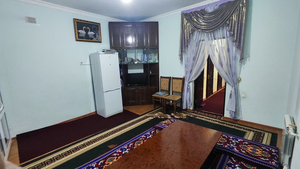 Kvartira 110 kv.m Shaxrisabz Med texnikum ro'parasida