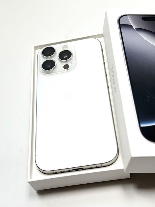Apple iPhone 16 Pro White Titanium 256ГБ