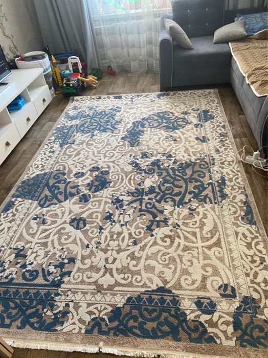 Продам ковер б/у