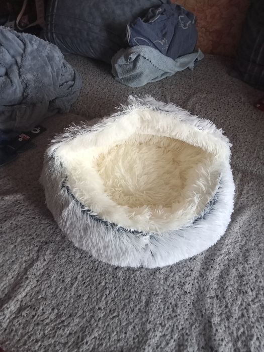 Лежанка для кошек и собак