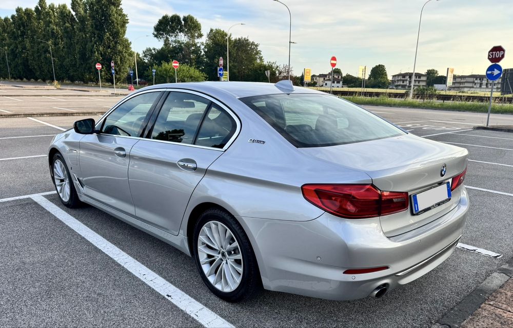 Bmw 530e hibrid+benzina Accept variante mai ieftine SUV